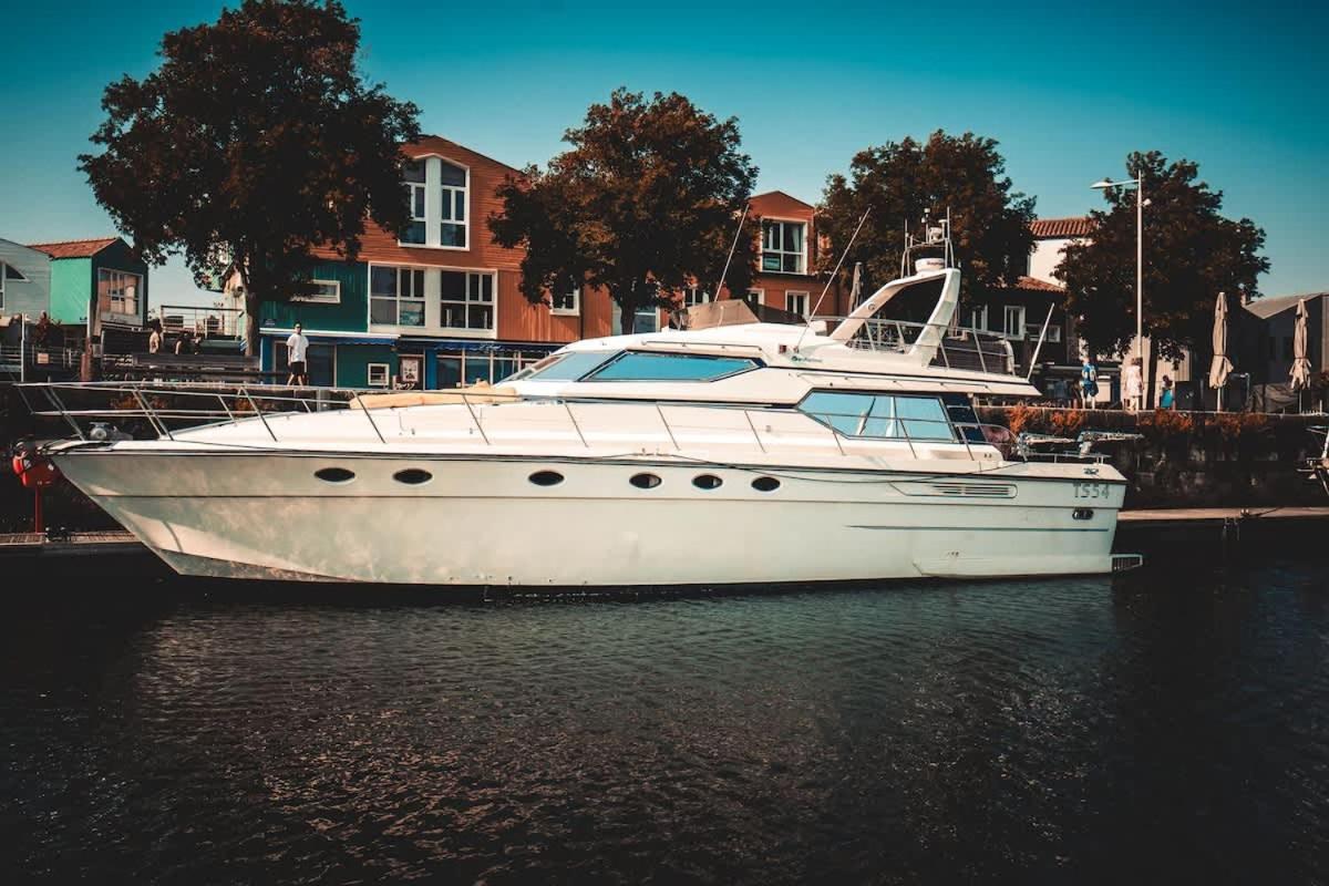 Yacht Evasion La Rochelle - Bateau Insolite Экстерьер фото